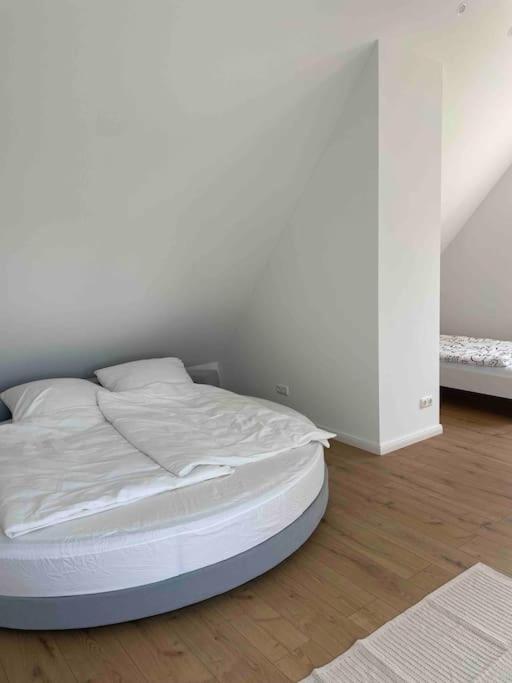 Messe- Augsburg- Legoland Guenzburg - 6 Personen Apartment Zusmarshausen Bagian luar foto